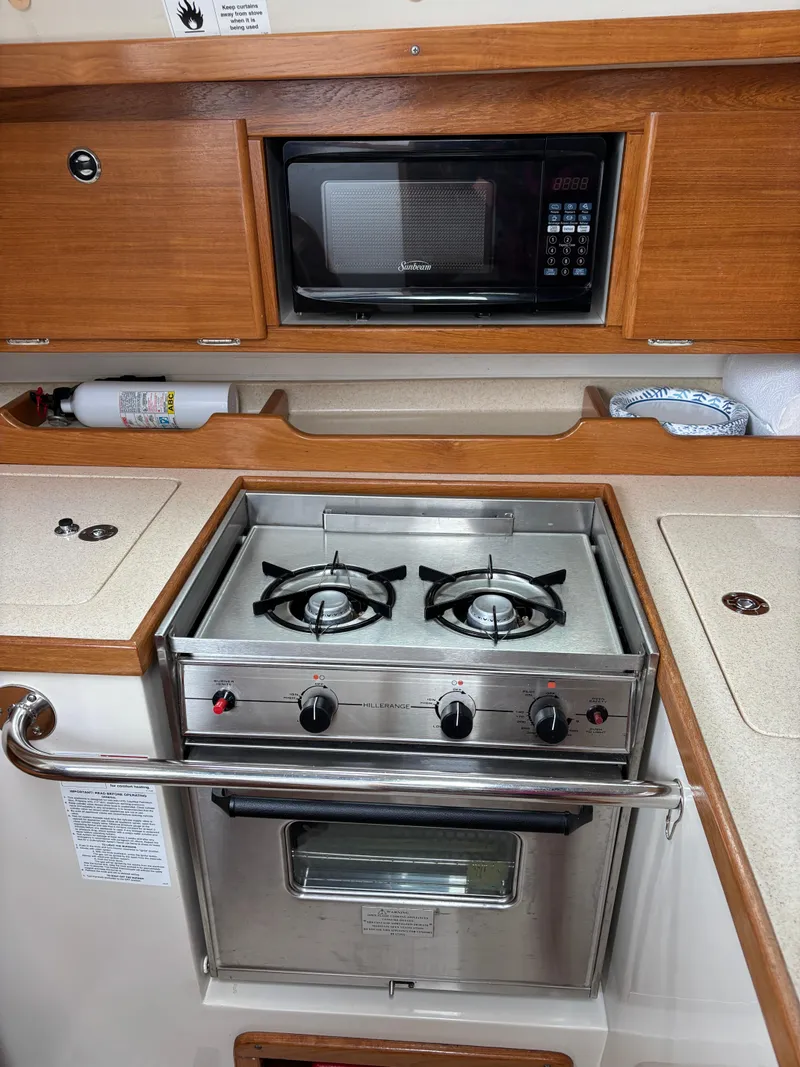 Slide: The Image of Catalina 36 MkII 2002 - 75