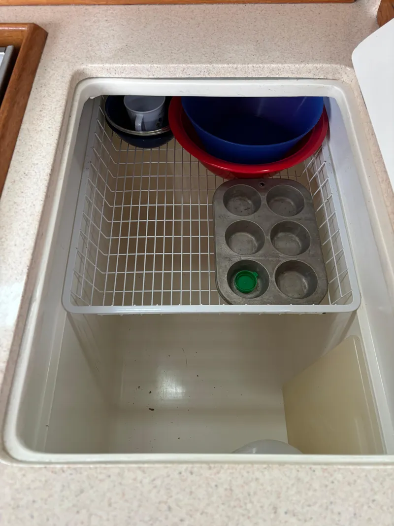 Slide: The Image of Catalina 36 MkII 2002 - 82