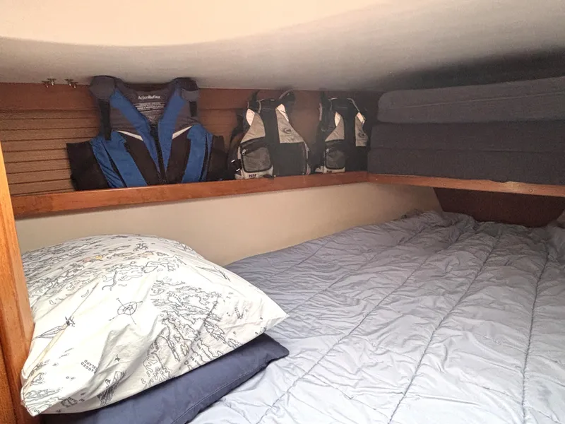 Slide: The Image of Catalina 36 MkII 2002 - 92