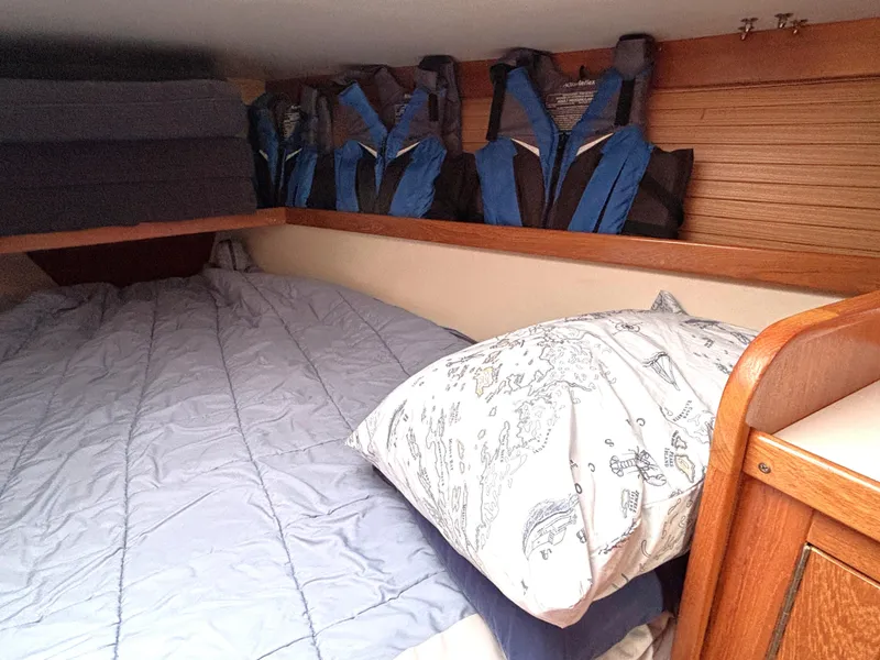 Slide: The Image of Catalina 36 MkII 2002 - 94