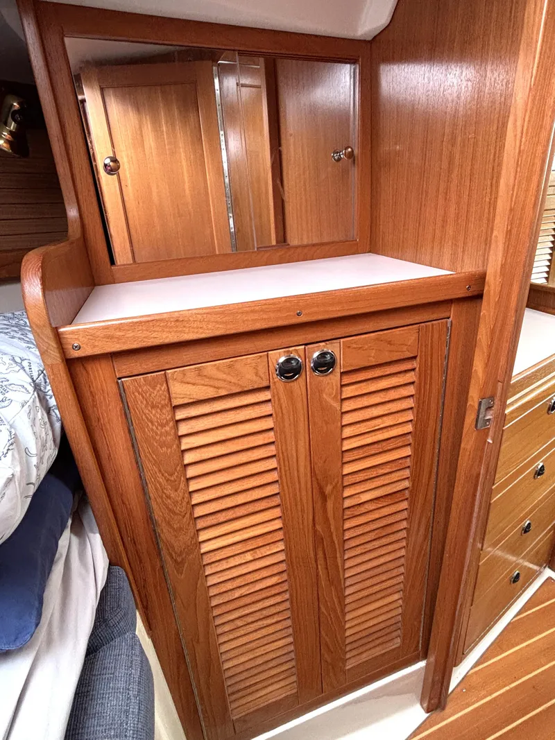 Slide: The Image of Catalina 36 MkII 2002 - 95