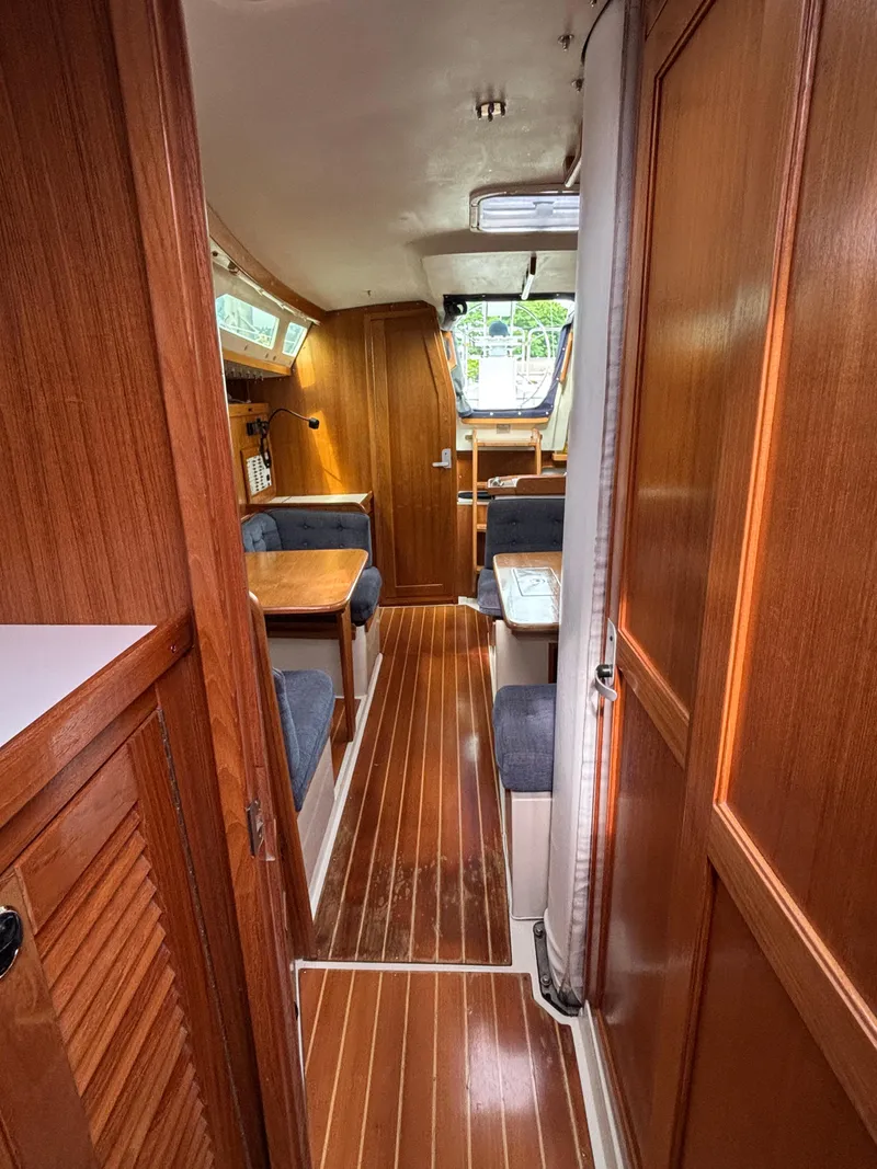 Slide: The Image of Catalina 36 MkII 2002 - 97