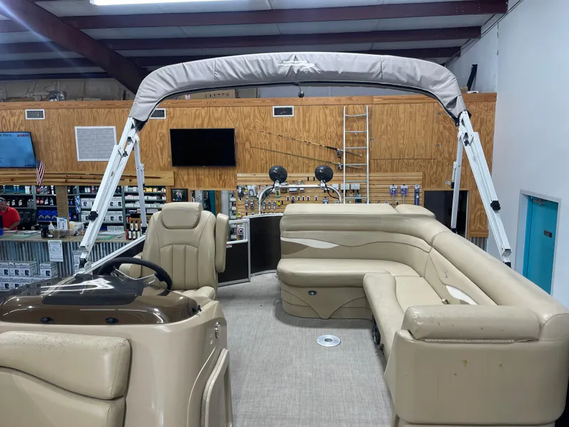 Slide: The Image of Bennington 22SLX 2016 - 13