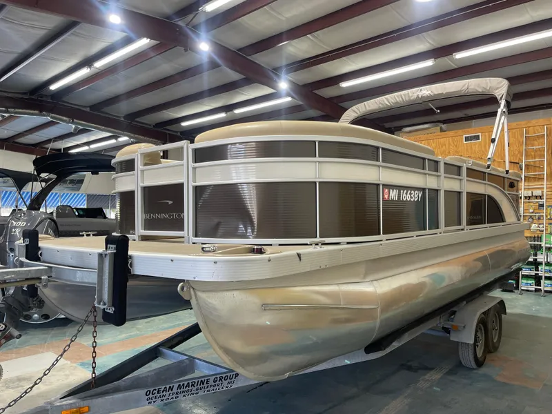 Slide: The Image of Bennington 22SLX 2016 - 7