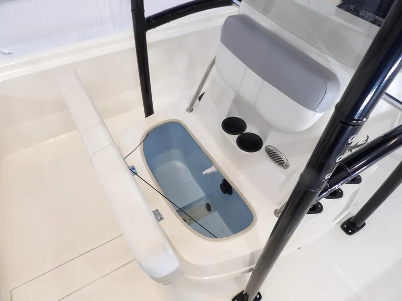 Slide: The Image of Mako Pro Skiff 19CC 2021 - 15