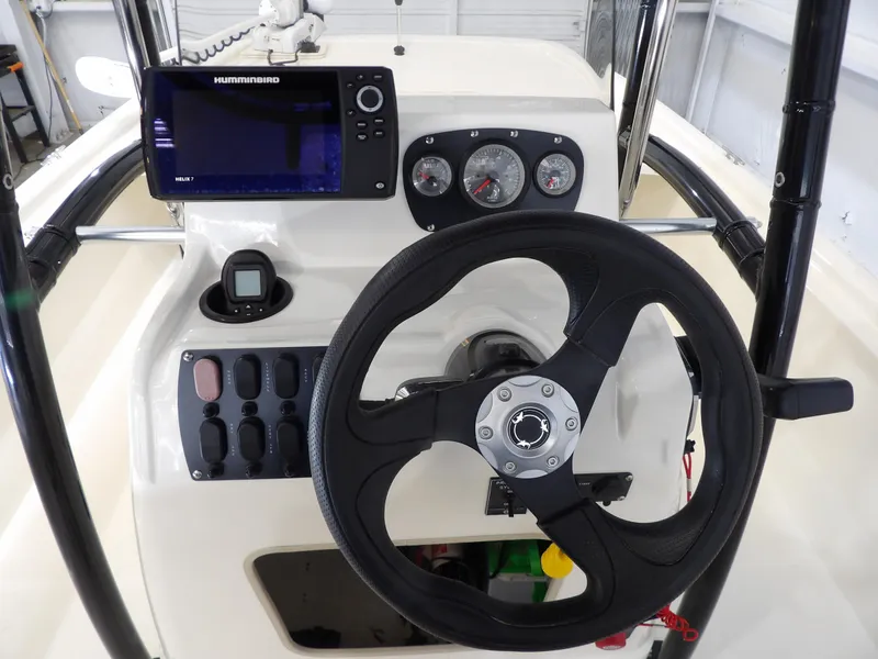 Slide: The Image of Mako Pro Skiff 19CC 2021 - 17