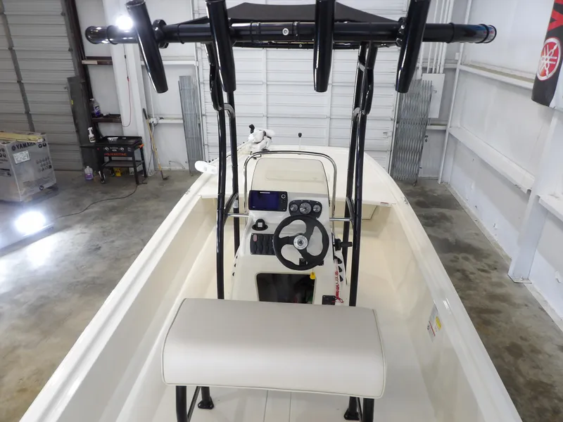 Slide: The Image of Mako Pro Skiff 19CC 2021 - 21