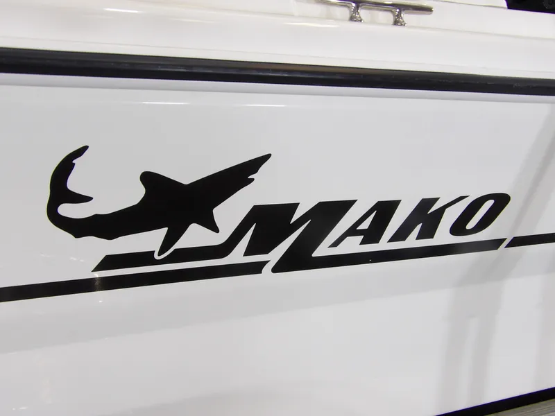 Slide: The Image of Mako Pro Skiff 19CC 2021 - 8