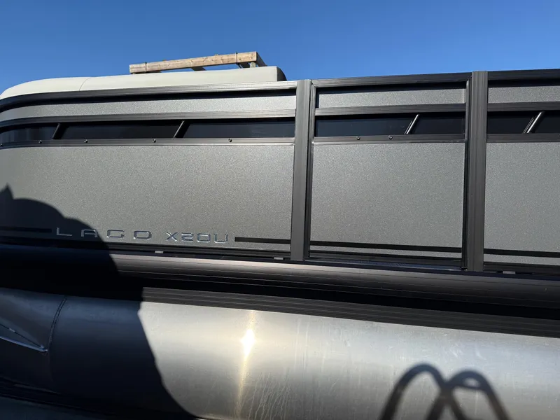 Slide: The Image of 2025 Viaggio x20u boat side view with sleek design and modern detailing. - 3