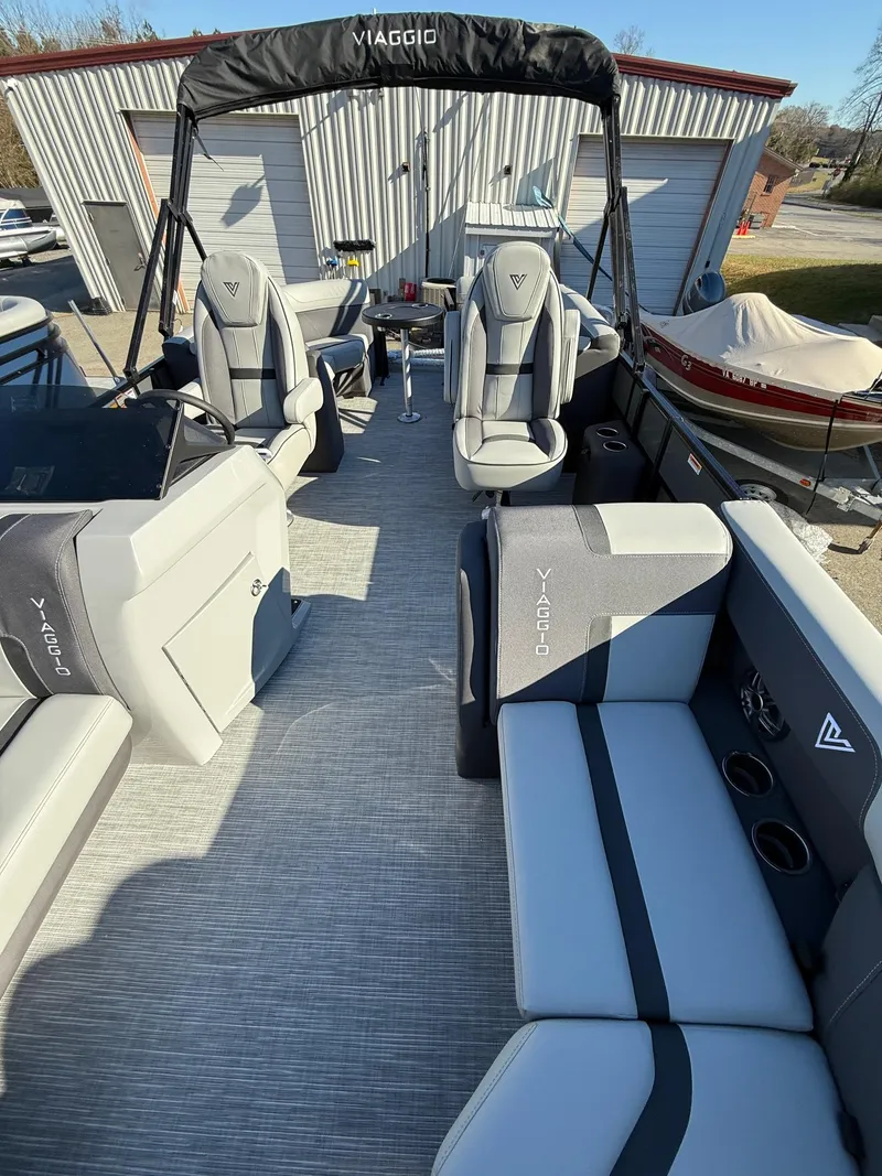 Slide: The Image of 2025 Viaggio x20u boat interior with modern seating and sleek design. - 7
