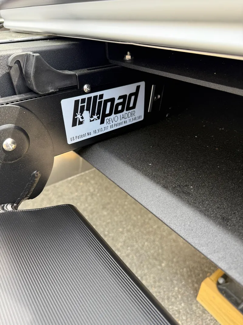 Slide: The Image of 2025 Crest 220 SLRC boat with a Revo Ladder detail. - 25