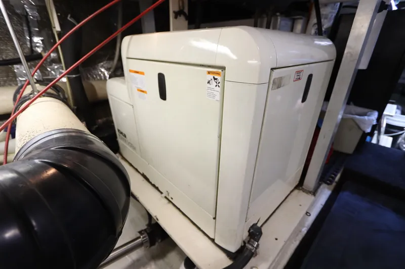 Slide: The Image of Navigator 4800 CLASSIC 2001 - 85