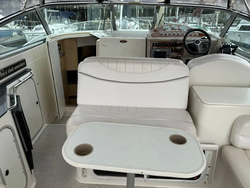 Slide: The Image of Maxum 3300 - Cockpit - 11