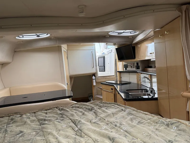 Slide: The Image of Maxum 3300 - Looking Aft - 2