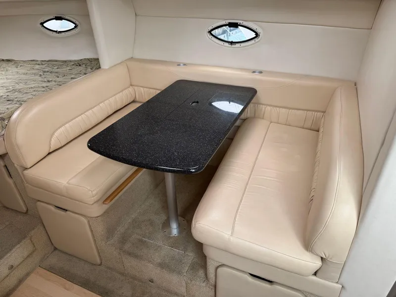 Slide: The Image of Maxum 3300 - Salon - 4