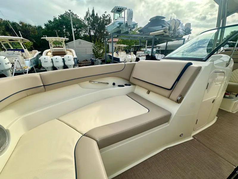 Slide: The Image of Chris-Craft Calypso 28 2025 - 14