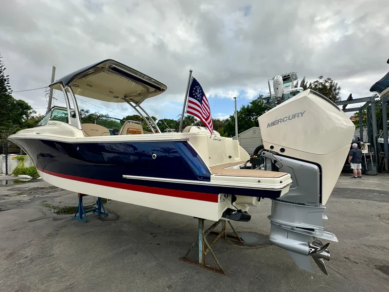 Slide: The Image of Chris-Craft Calypso 28 2025 - 2