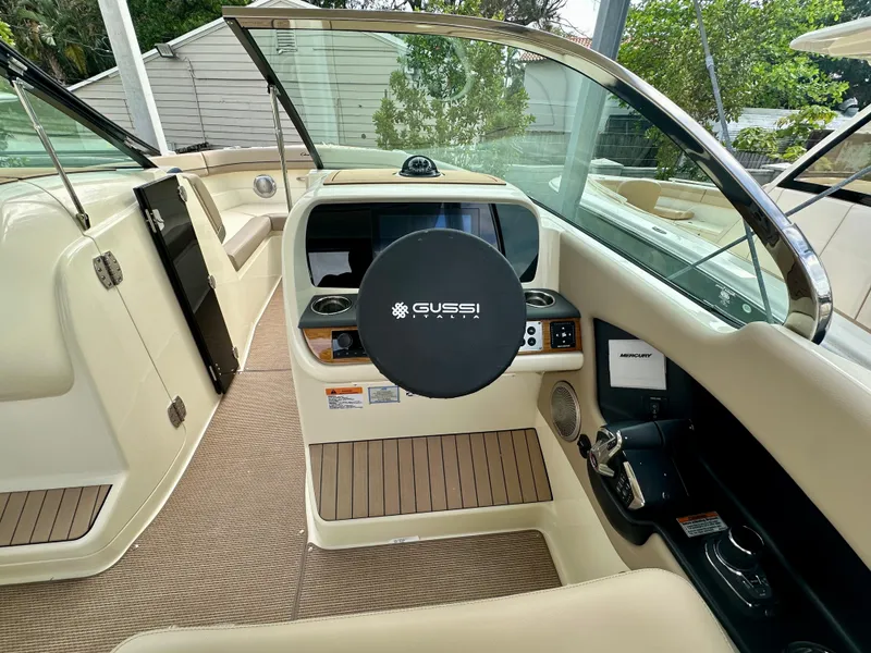 Slide: The Image of Chris-Craft Calypso 28 2025 - 3