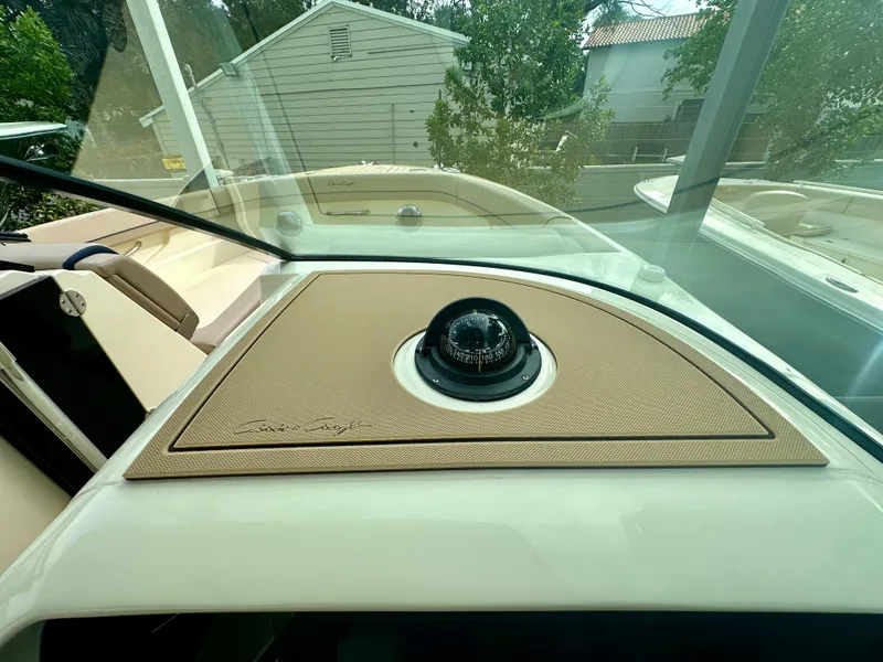 Slide: The Image of Chris-Craft Calypso 28 2025 - 8