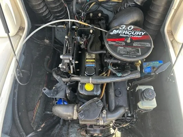 Slide: The Image of Bayliner 185 Bowrider 2007 - 14