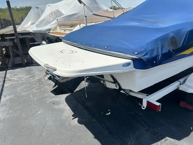 Slide: The Image of Bayliner 185 Bowrider 2007 - 4