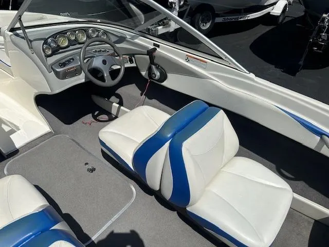 Slide: The Image of Bayliner 185 Bowrider 2007 - 6