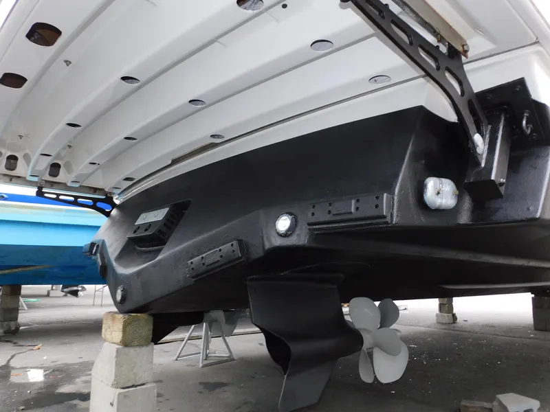 Slide: The Image of 2015 Formula YACHT 45 underside view with propeller and hull details. - 19
