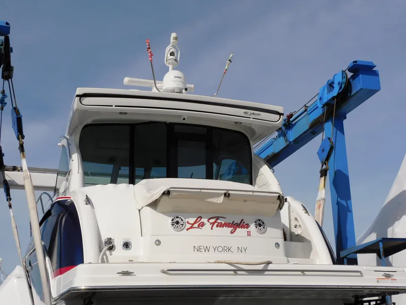 Slide: The Image of 2015 Formula YACHT 45, "La Famiglia II," docked in New York, NY. - 31