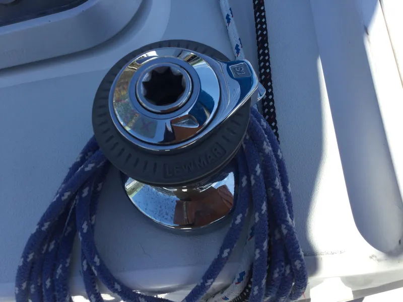 Slide: The Image of Winch with blue rope on 1997 J Boats J/32 sailboat deck. - 11