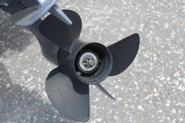 Slide: The Image of Propeller of 2018 Robalo R180 boat on textured surface. - 13