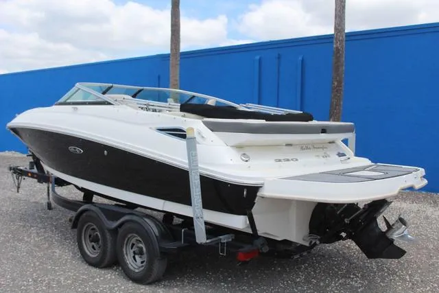 Slide: The Image of Sea Ray 220 Sundeck 2013 - 6