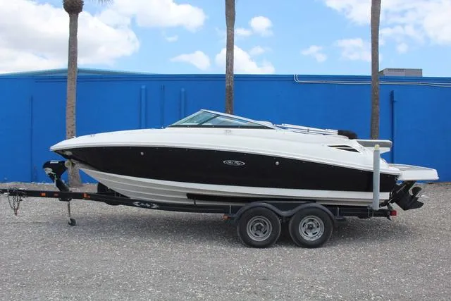 Slide: The Image of Sea Ray 220 Sundeck 2013 - 7