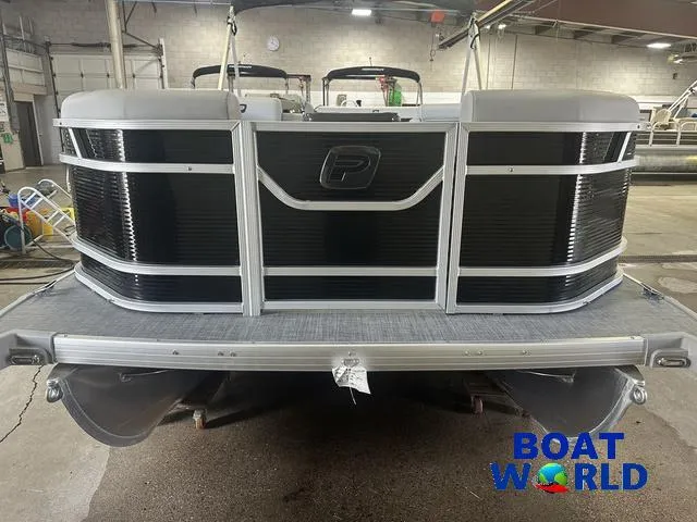 Slide: The Image of Princecraft Vectra 21 RL Lounge Swingback & Mercury 4-Stroke E 2025 - 31