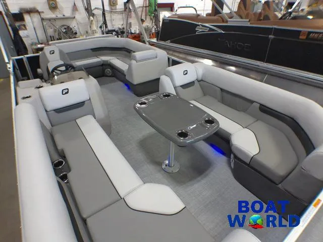 Slide: The Image of 2025 Princecraft Vectra 21 Cruise Lounge interior with spacious seating and modern design. - 31