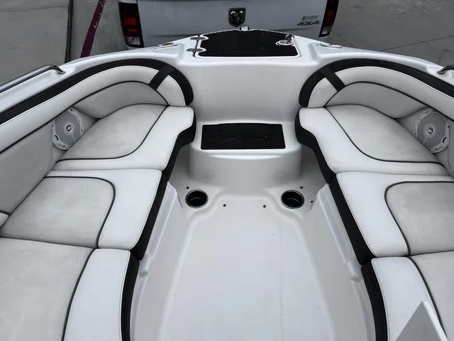 Slide: The Image of Yamaha 242 Limited 2013 - 11