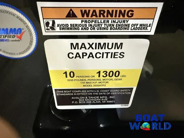 Slide: The Image of Warning label on Tahoe Sport 2185 boat, 2025 model, showing maximum capacity and safety instructions. - 21