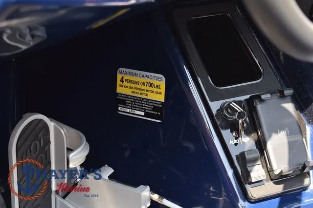 Slide: The Image of Ikon Boats LX20 2024 - 17