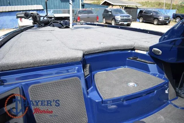 Slide: The Image of Ikon Boats LX20 2024 - 22