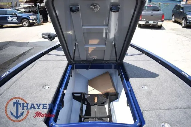 Slide: The Image of Ikon Boats LX20 2024 - 24