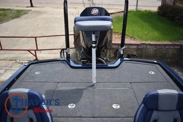 Slide: The Image of Ikon Boats LX20 2024 - 34