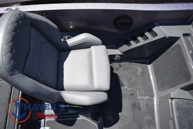 Slide: The Image of Ikon Boats VLE20 2025 - 18