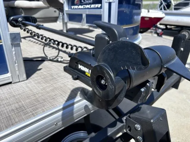 Slide: The Image of 2023 Sun Tracker Bass Buggy® 16 XL Select with Minn Kota trolling motor. - 5