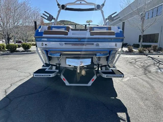 Slide: The Image of Malibu 23 MXZ 2024 - 2