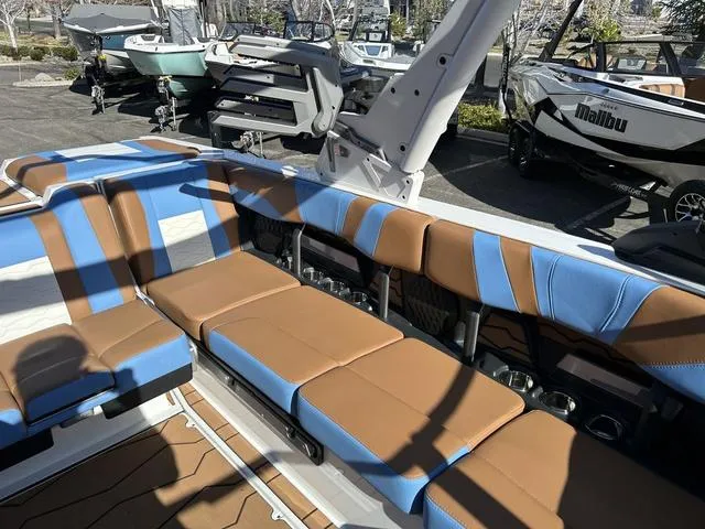 Slide: The Image of Malibu 23 MXZ 2024 - 9