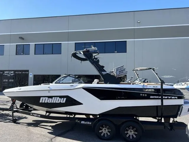 Slide: The Image of Malibu 23 MXZ 2024 - 1