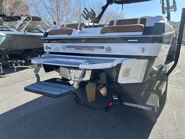 Slide: The Image of Malibu 23 MXZ 2024 - 5