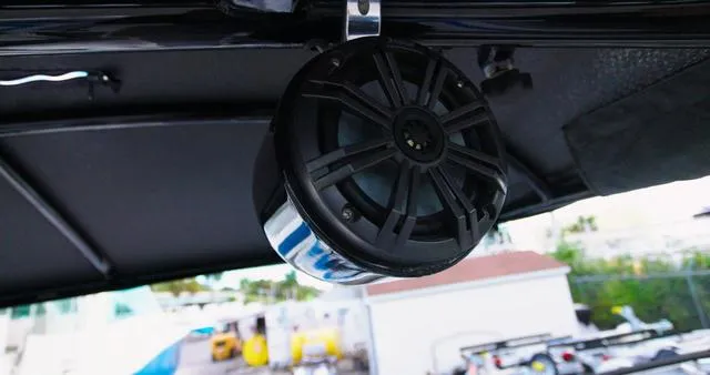 Slide: The Image of Yamaha 242X E-Series 2016 - 16