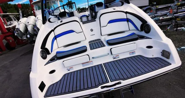 Slide: The Image of Yamaha 242X E-Series 2016 - 18