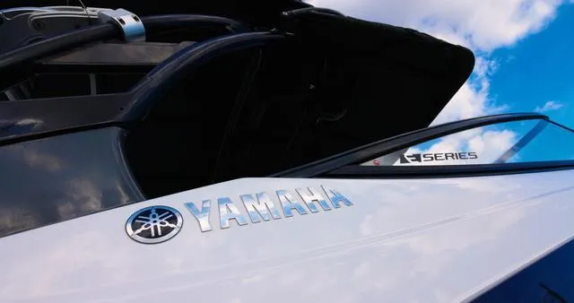 Slide: The Image of Yamaha 242X E-Series 2016 - 3