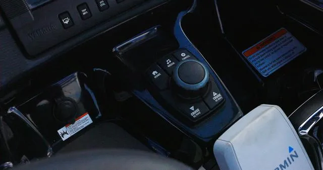 Slide: The Image of Yamaha 242X E-Series 2016 - 6